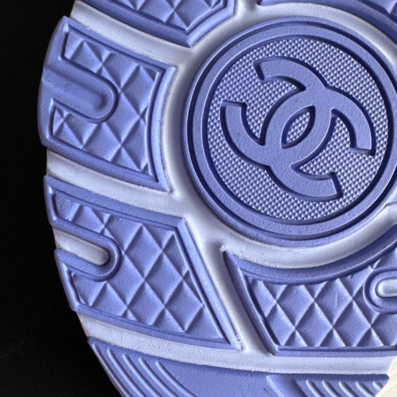 Chanel purple trainers - Picture 4 of 8